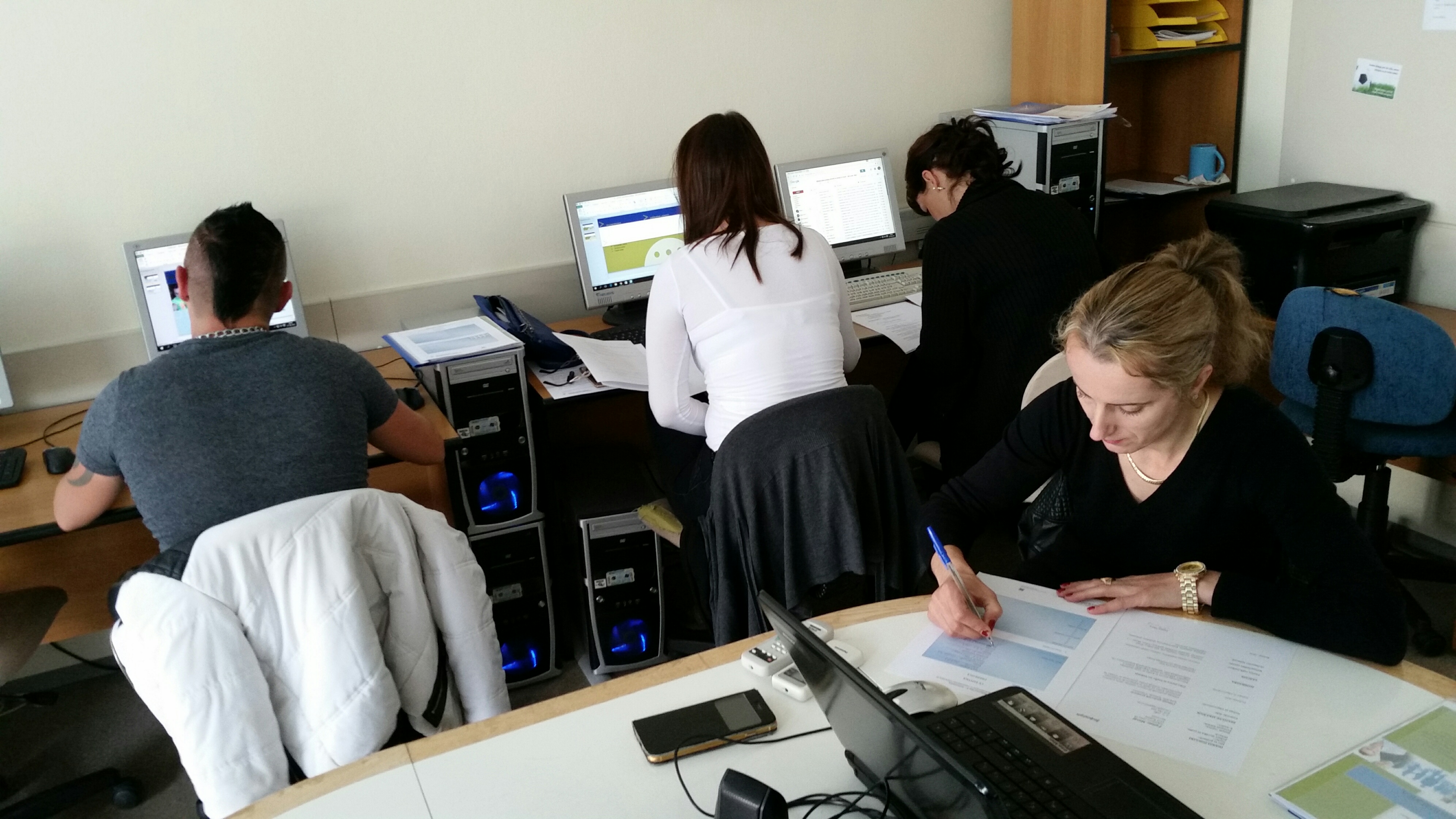 Iskanje zaposlitve zna biti dolgotrajno - izboljšajte veščine in se hitreje zaposlite 