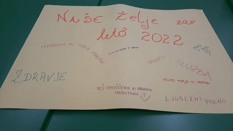 Izmenjevalnica, voščilnice, hama perle in druženje